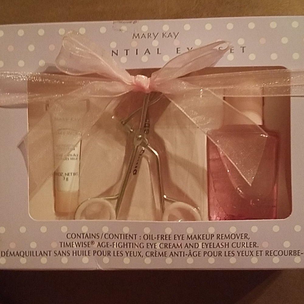 🎁🎄Mary Kay essential eye set 3 piece gift set